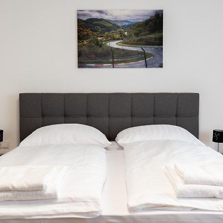 Apartamento Waldblick Am Ring Kelberg Exterior foto